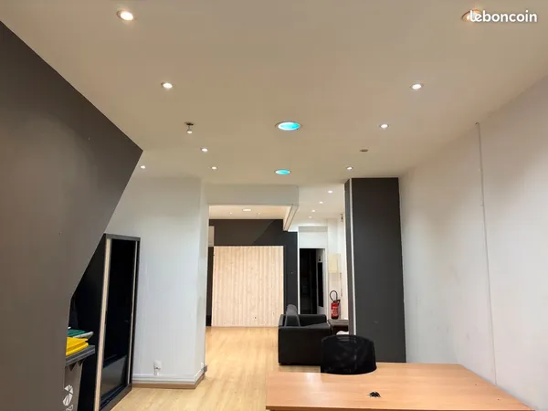 Local 70M2, Hypercentre pour commerce ou bureau
