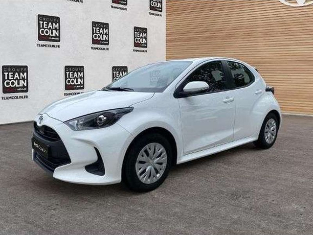 Toyota YARIS Toyota Yaris 116h Dynamic 5p MC24
