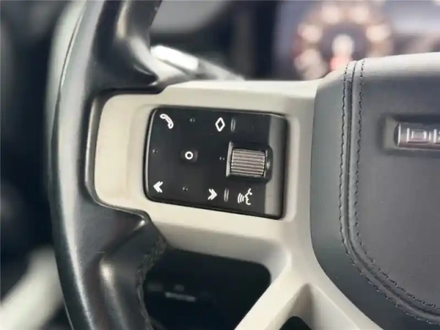 Land Rover Defender 110 d300 mhev bva8 x-dynamic — photo 12