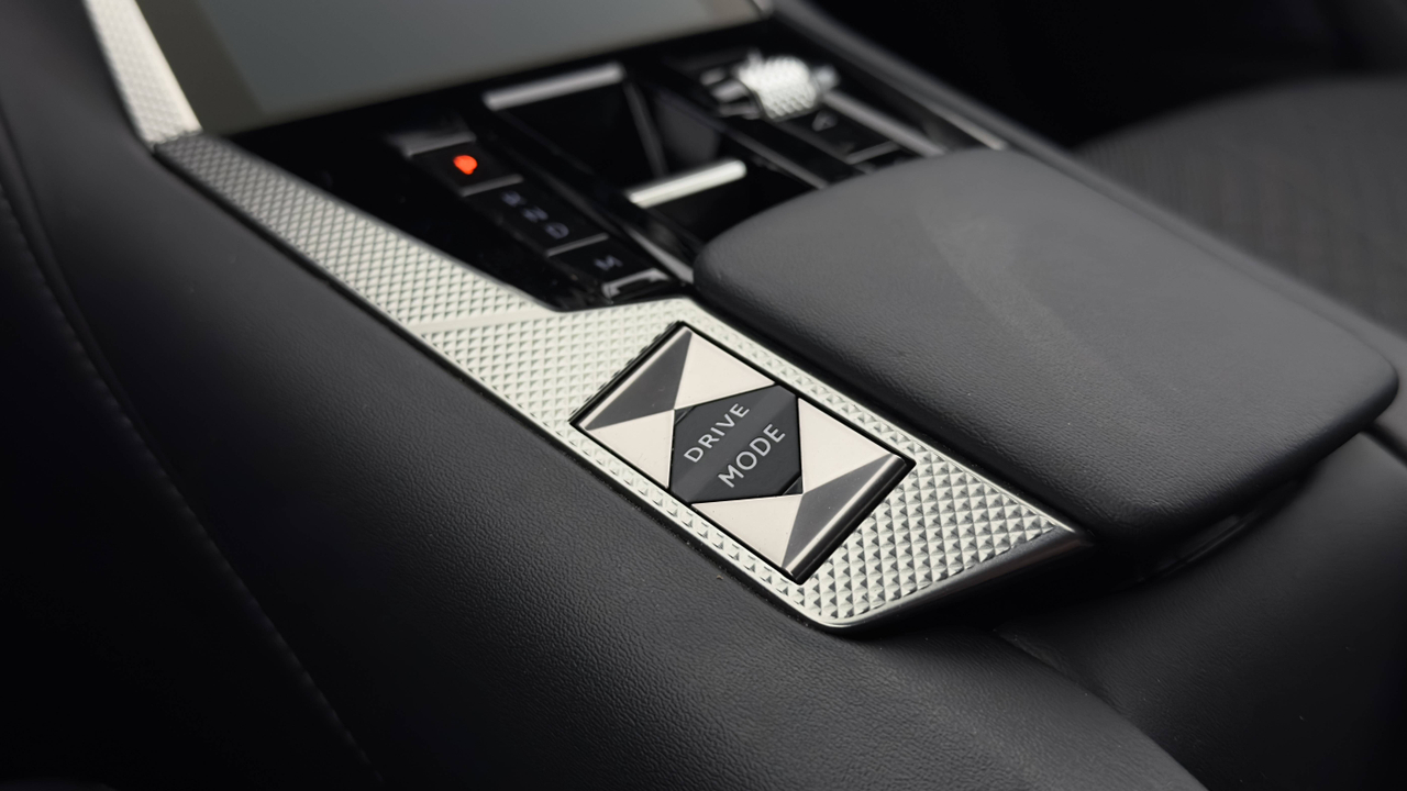 DS 4 Hybride 136 e-DCT6 — photo 28