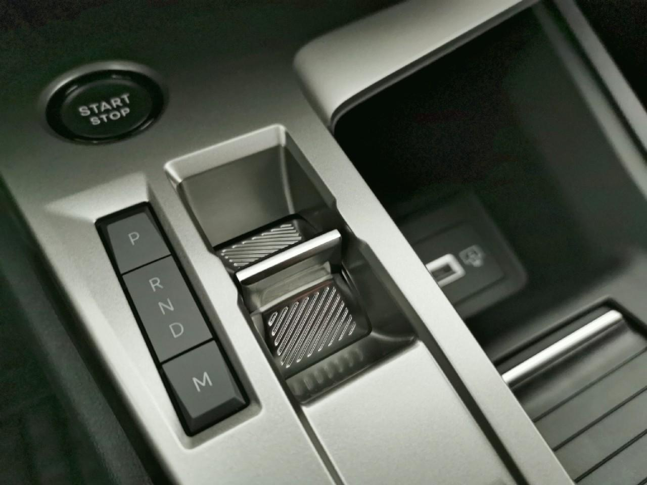 Peugeot 308 sw hybrid 145 e-dcs6 style — photo 29