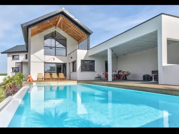 Maison 6 pièces 210 m²