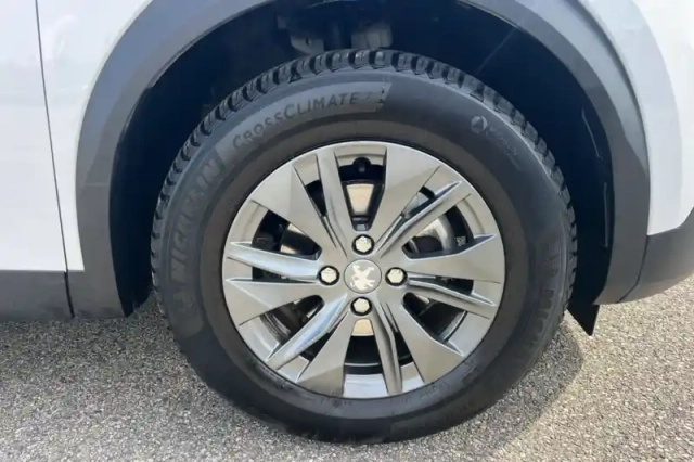 Peugeot 2008 puretech 130 s&amp;s eat8 — photo 60