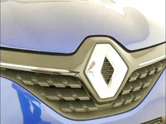 Renault Clio 1.0 tce 90ch evolution — photo 11