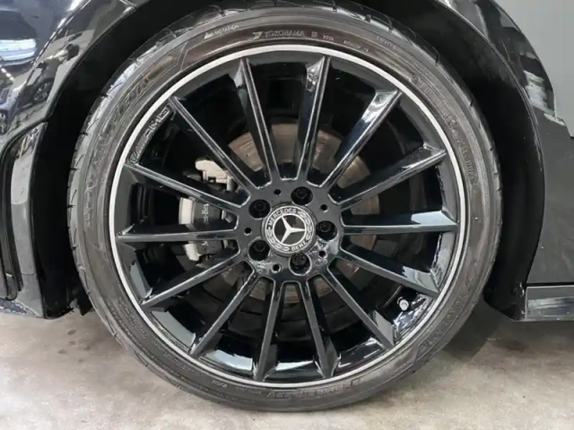 Mercedes Cla coupé 180 amg line — photo 9