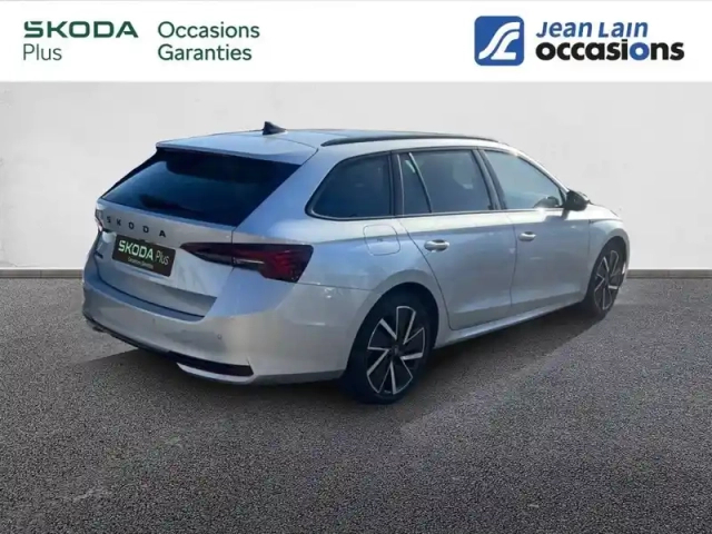 Skoda Octavia combi 1.5 tsi hybrid 150 ch act dsg7 — photo 22