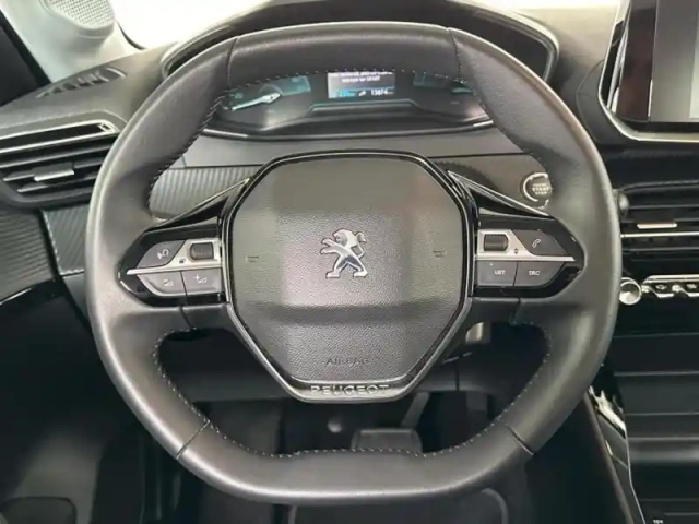 Peugeot 208 e- 136ch style — photo 11