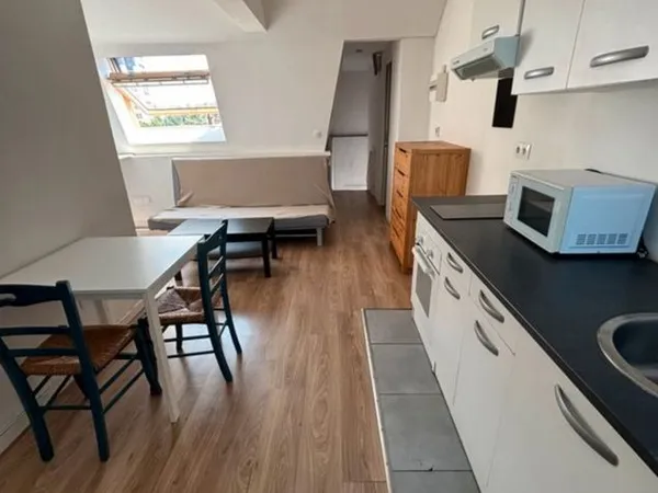 Duplex rénové non meublé