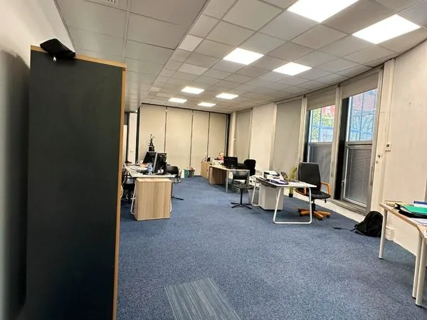 Bureau de 50 m² à louer - Noisy-le-Grand - 1 500 /mois