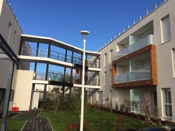 BEGLES- Joli T3 proche arrêt Noutary avec Balcon et 1 place de parking
