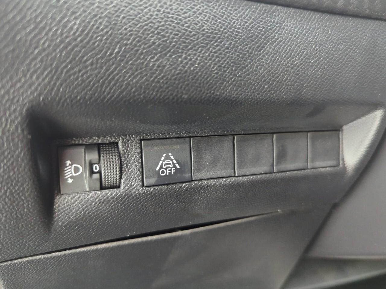 Peugeot 2008 puretech 100 s&s bvm6 active pack — photo 22