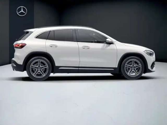 Mercedes Gla 220 d 4matic amg line — photo 18