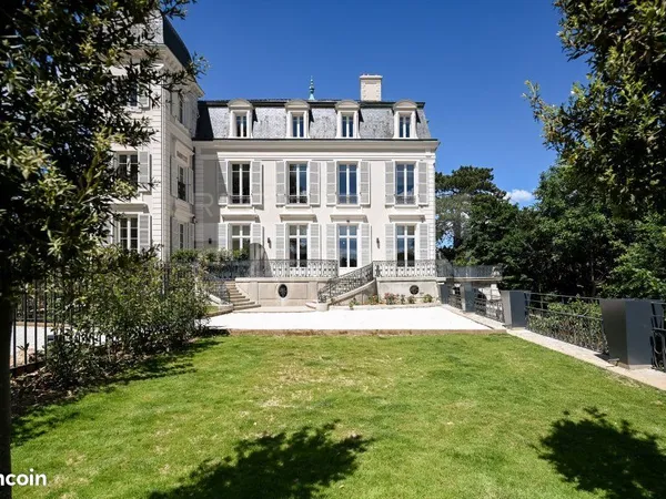 Appartement 5 pièces 147 m²