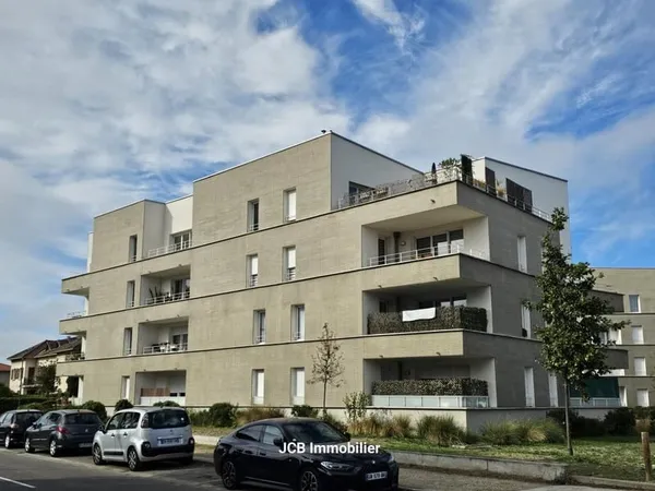 CUGNAUX - T2 récent avec terrasse et parkings