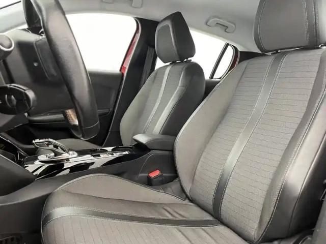 Peugeot 208 electrique 50 kwh 136ch — photo 14