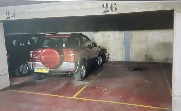Parking 12 m²