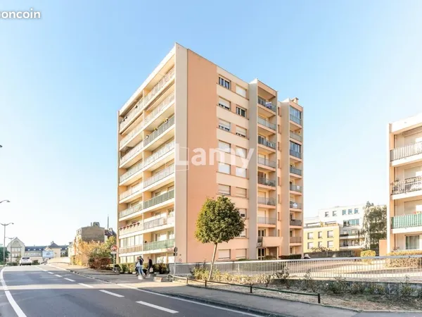 Studio 1 pièce 26 m²