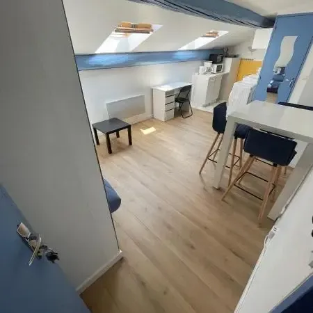Studio 1 pièce 17 m²