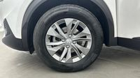 Peugeot 2008 1.2 PureTech 100ch S&S Style — photo 11