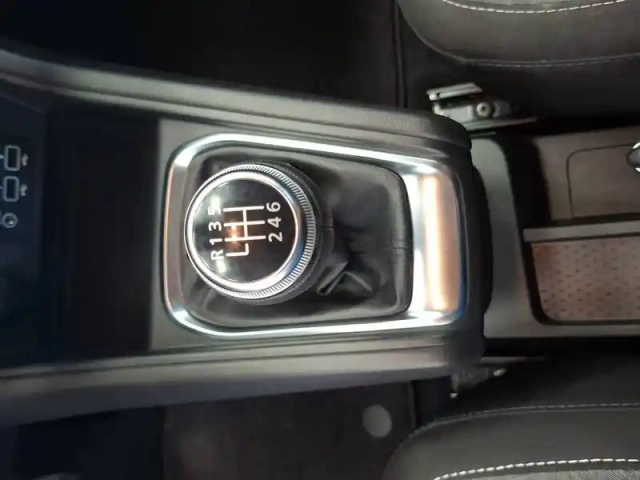 Renault Captur tce 140 - 21 — photo 35