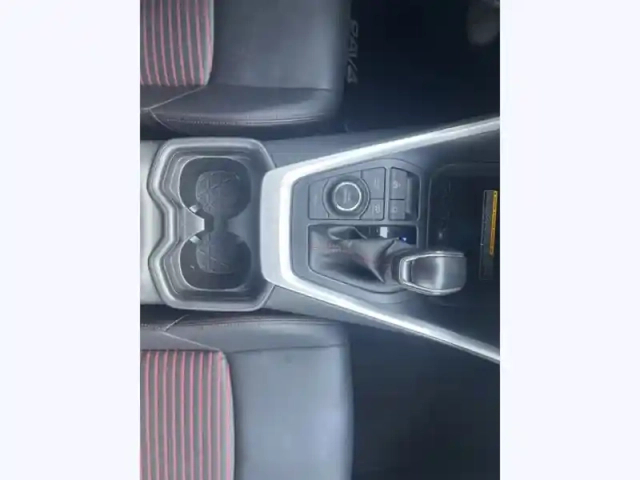 Toyota Rav4 hybride hybrid phev awd design business — photo 22