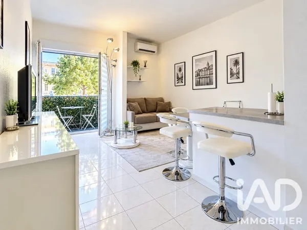 Studio 1 pièce 25 m²