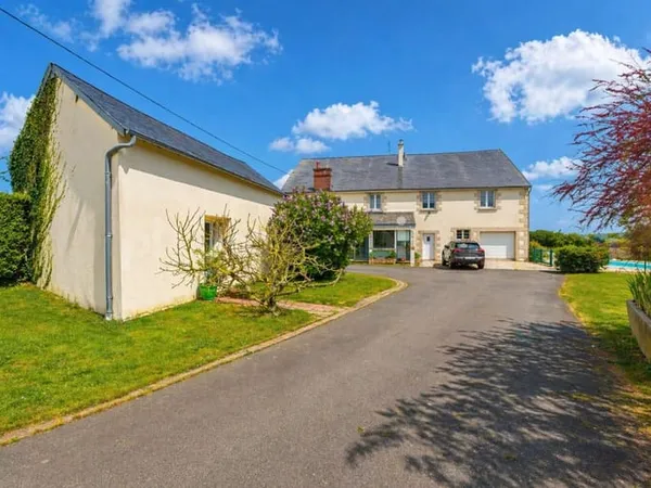 Maison 6 pièces 260 m²