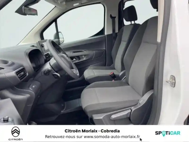 Citroën Berlingo m moteur electrique 136ch (100 kw) live automatique — photo 9