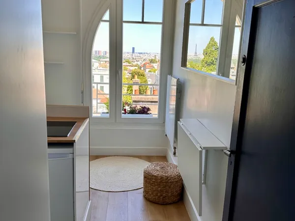 Loue très joli pied-à terre avec vue sur Paris