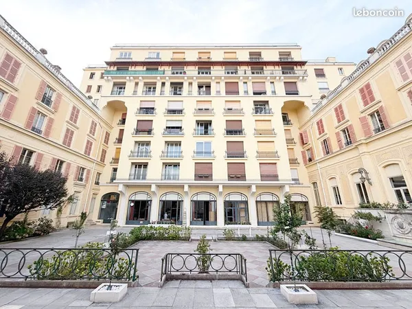 Appartement 5 pièces 147 m²