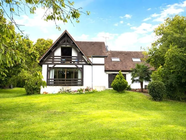 Maison 7 pièces 230 m²