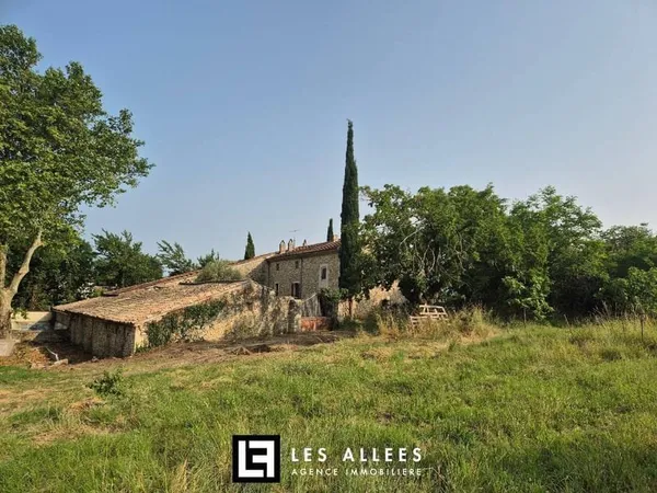 Maison 10 pièces 200 m²