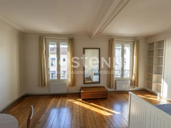Appartement Courbevoie 2 pièce(s) 47.52 m2
