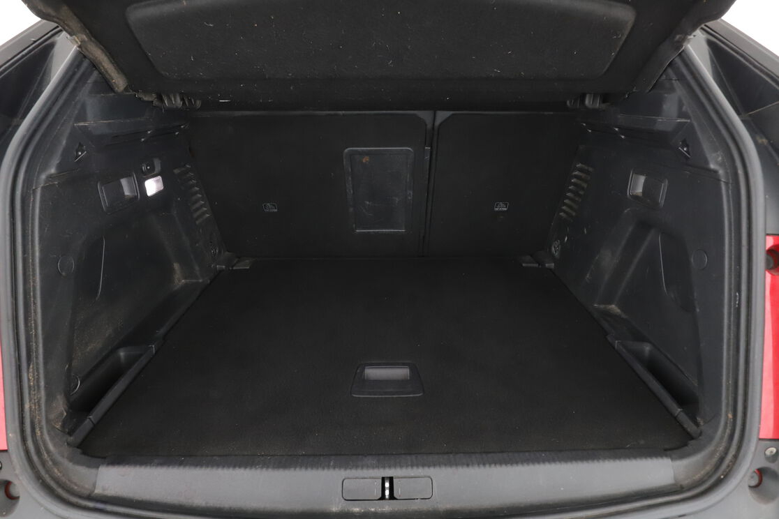 Peugeot 3008 1.6 PureTech GT Line EAT8 — photo 16