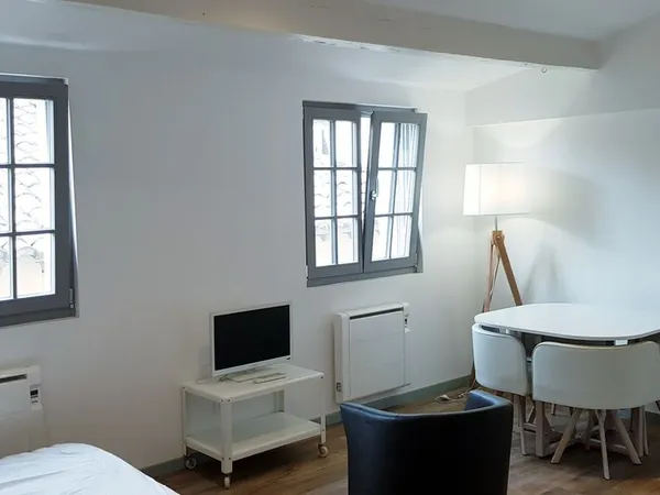 Studio renové intramuros secteur carnot 31m2