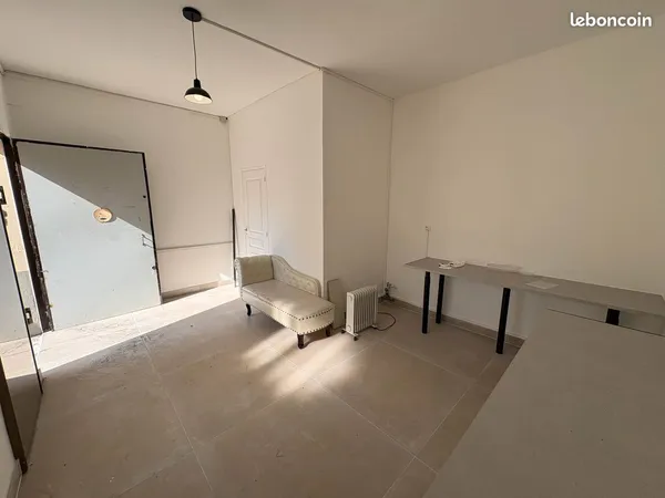 Entrepôt 20m2 - Boulevard Chanzy