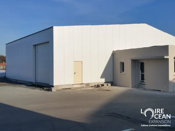 Local industriel 460 m²