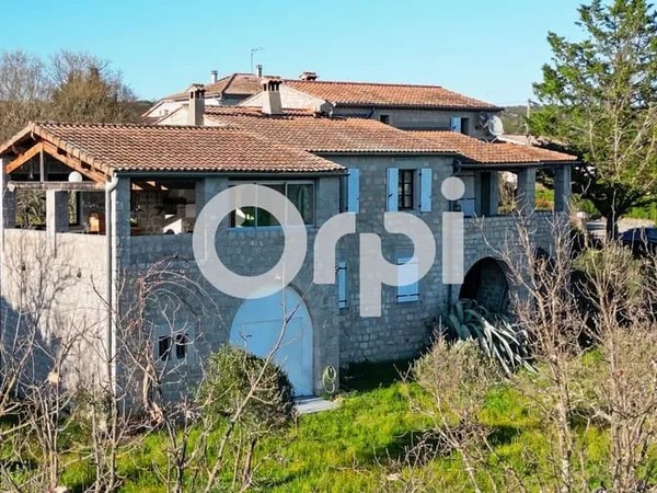 Maison 6 pièces 170 m²