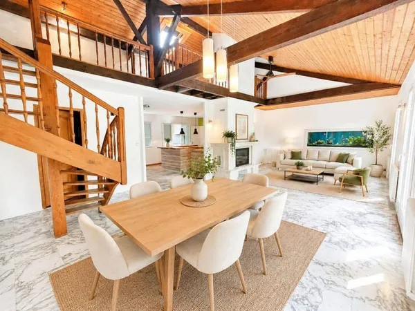 Maison de plain-pied 6 pièces 190 m²
