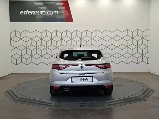 Renault Megane mégane iv berline blue dci 115 edc — photo 4