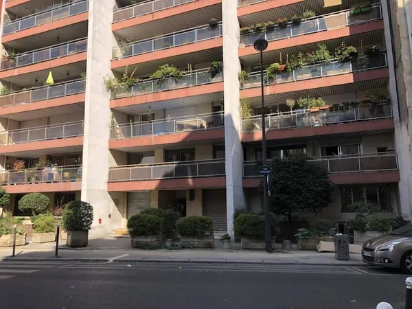 Bureaux 587 m²