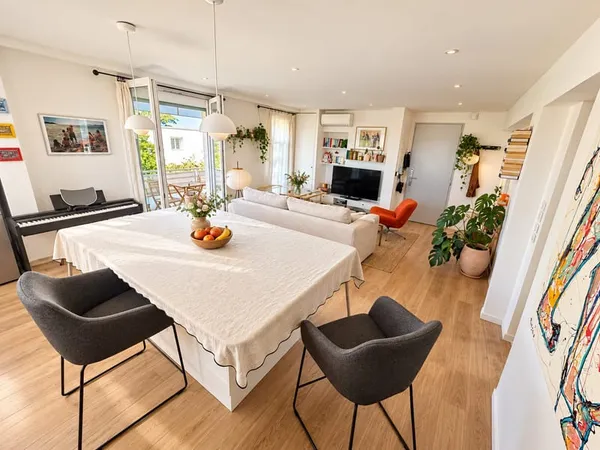 MARSEILLE 8€ SAINTE-ANNE | SUPERBE T3 RÉNOVÉ DE 61 M2