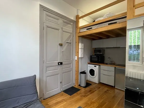 Studio rénové Belges/Pasteur/Vieux marché