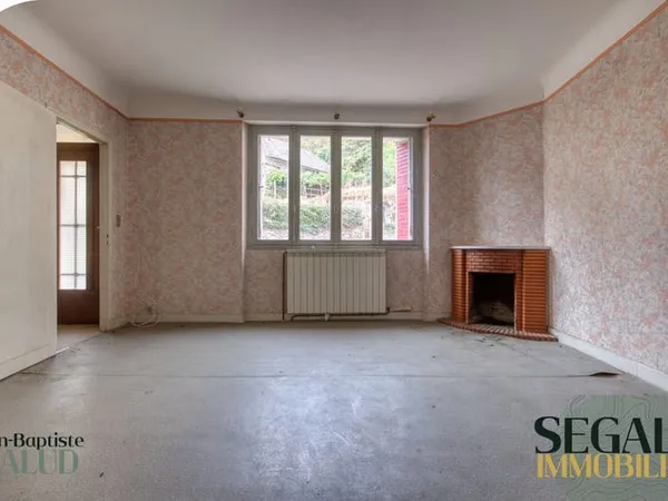 Une maison à repenser à Bor-et-Bar : 101 m2, combles et cave