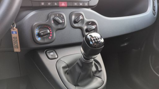 Fiat Panda 1.0 BSG Hybrid 65 - Icone – 2026 – 30 km – Hybride essence – Boîte Manuelle — photo 14