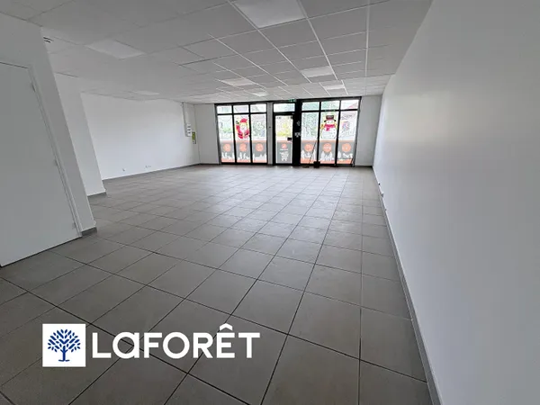 Local commercial 69 m²
