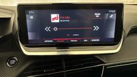 Peugeot 2008 1.2 PureTech 130ch S&S GT EAT8 — photo 18