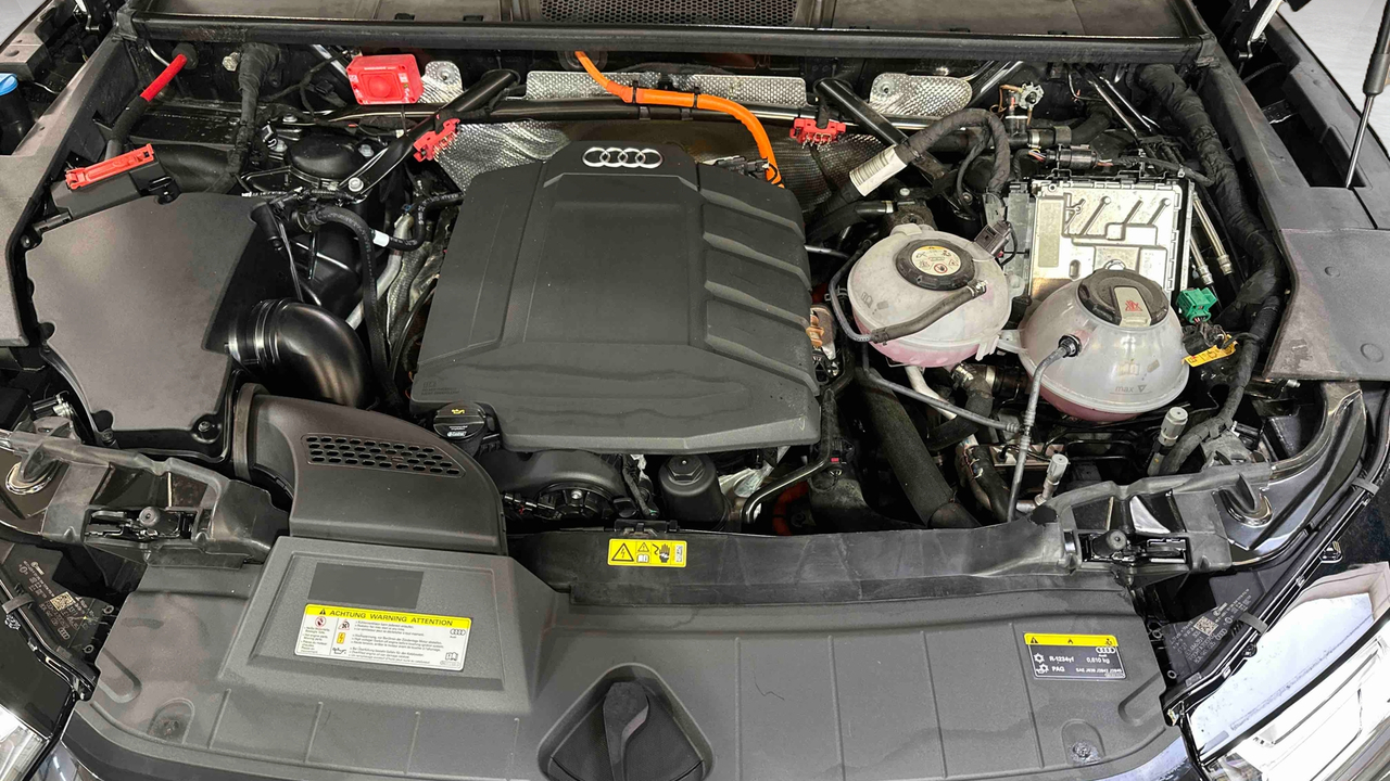 Audi Q5 55 TFSI e 367 S tronic 7 Quattro — photo 17
