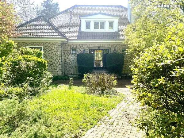 Propriété 8 pièces 265 m²
