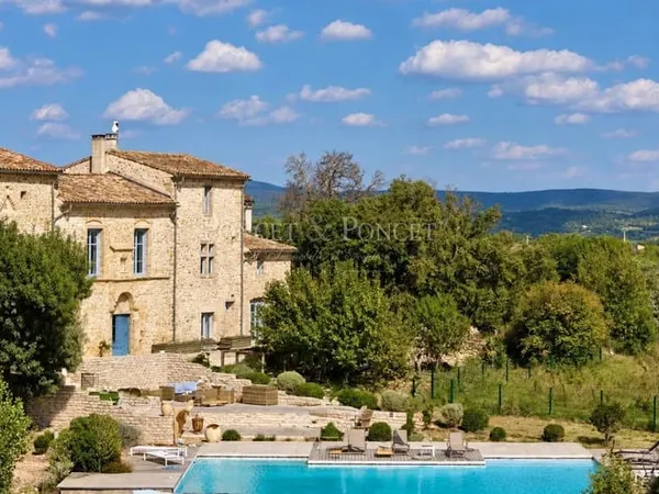 Propriété de caractère proche Montpellier 7,3 ha très calme